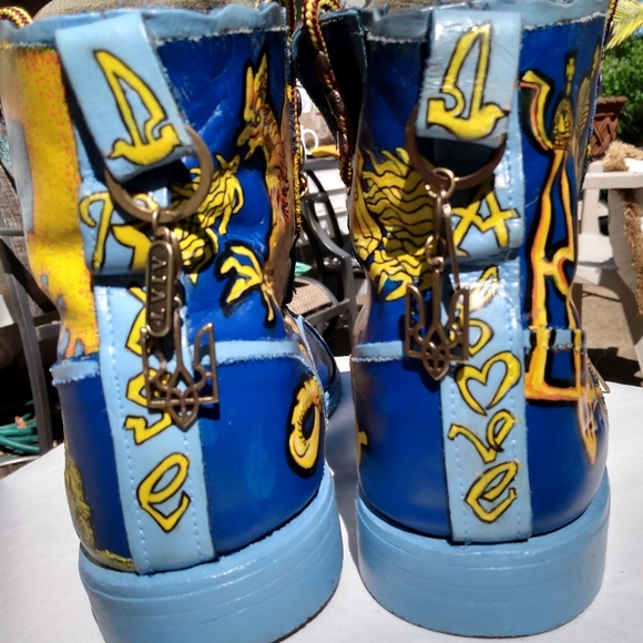 Custom Boots - Picture 6 of 15